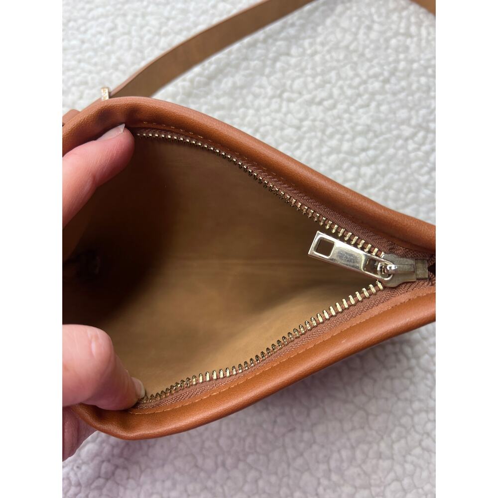 Michael Kors Signature Fanny Pack Belt Bag Brown - Picture 3 of 10